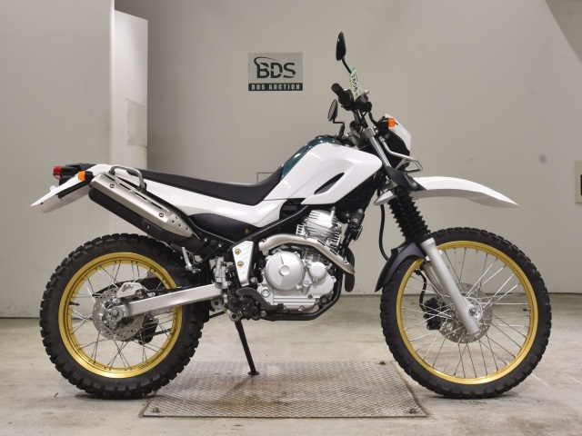 Yamaha SEROW XT250 2017
