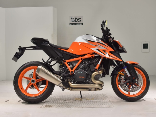 KTM 1290 SUPERDUKE R 2024