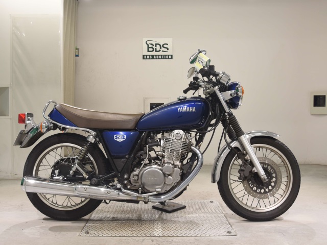 Yamaha SR400 2021
