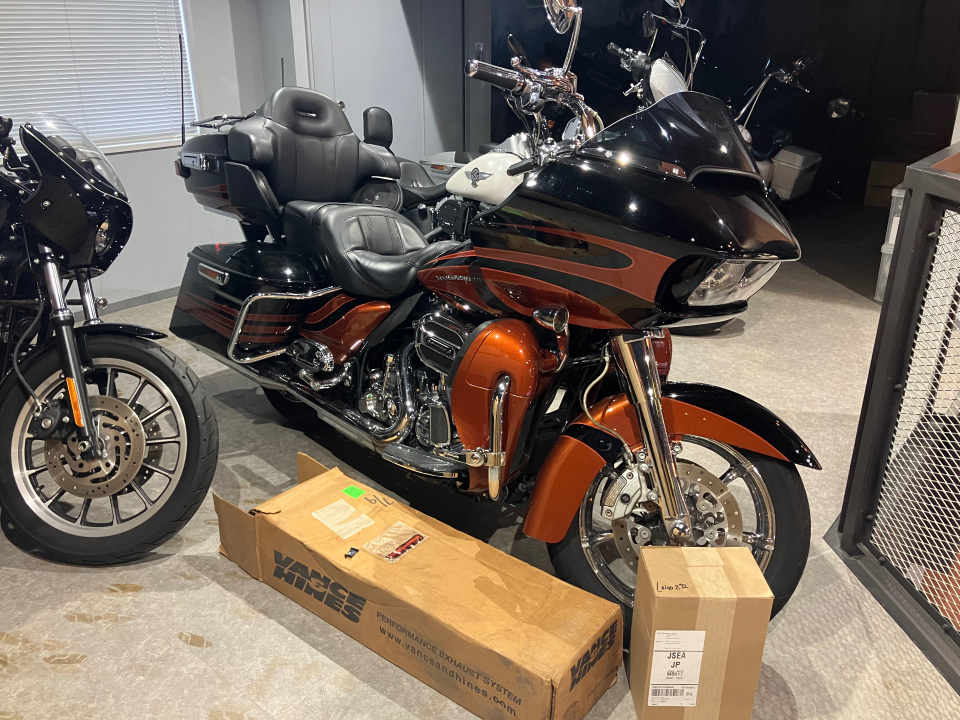 HD ROAD GLIDE FLTRUSE1800 2015