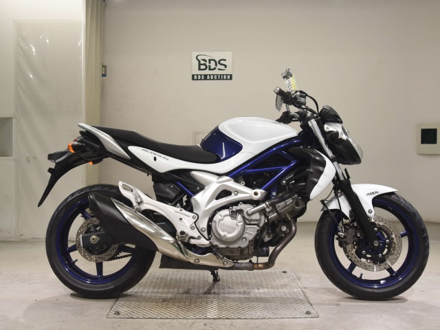 Suzuki GLADIUS SFV400 2010