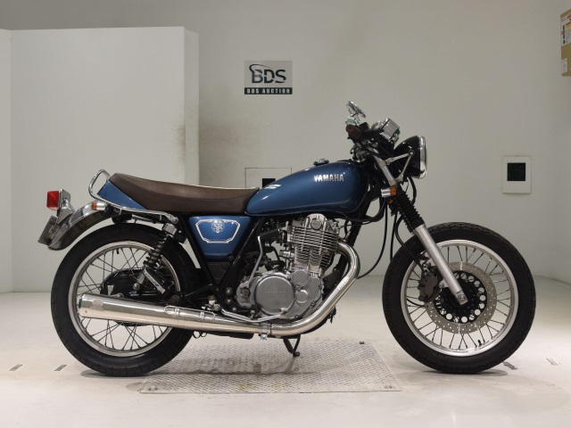 Yamaha SR400 2020