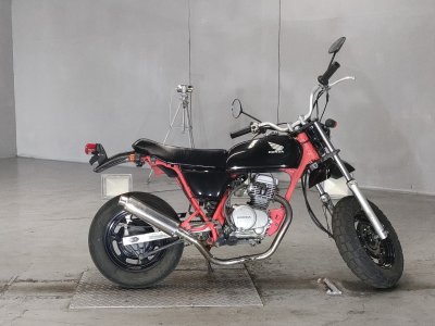 Honda APE50 2002