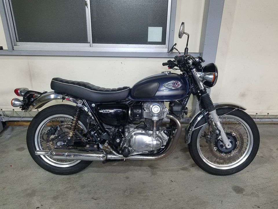 Kawasaki W800 2022