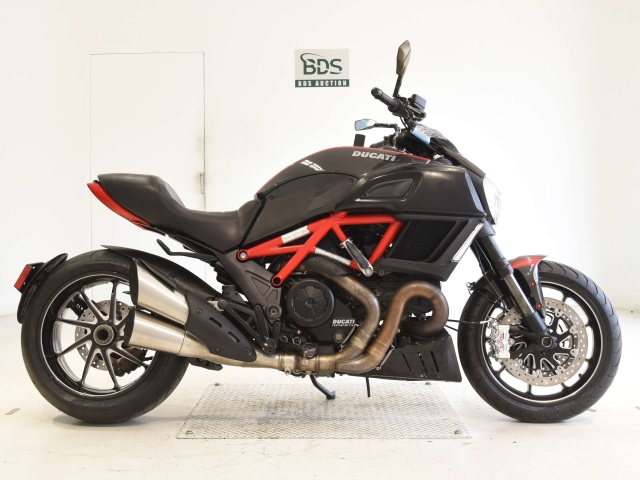 Ducati DIAVEL 2015