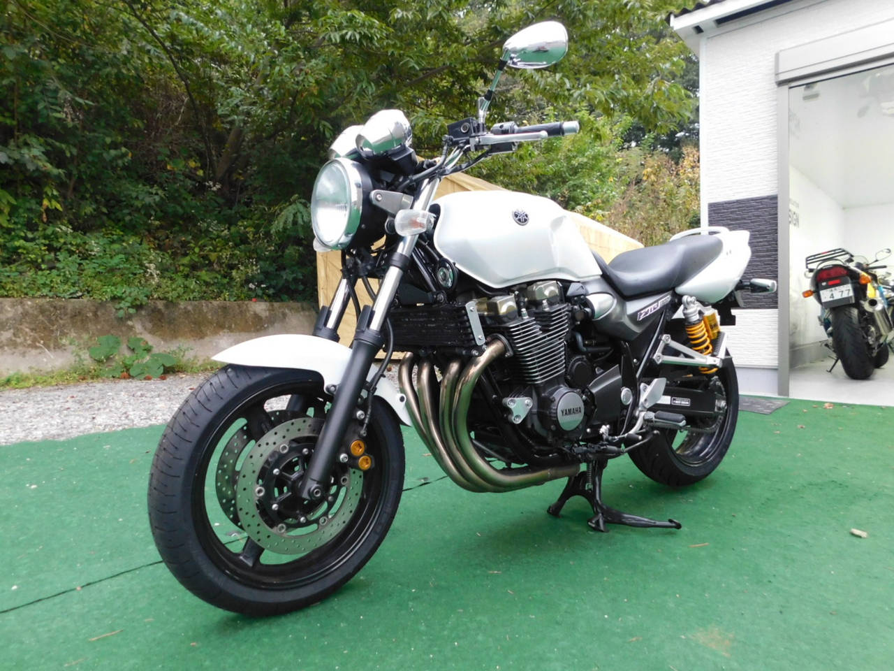 Yamaha XJR1300 2012