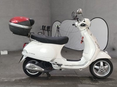 Vespa LX150IE