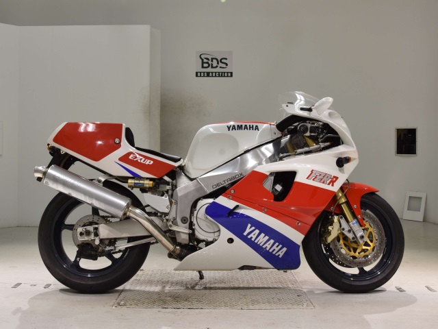 Yamaha FZR750 1989