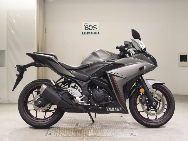 Yamaha YZF-R25 2016
