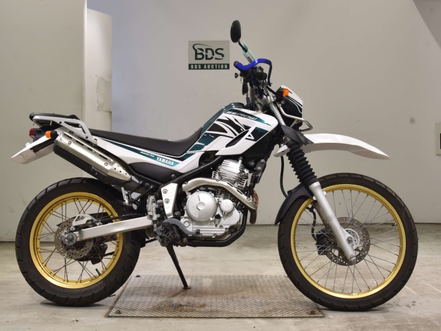Yamaha SEROW XT250 2016