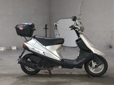 Suzuki ADDRESS V100