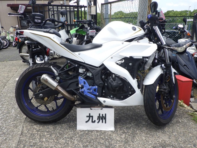 Yamaha YZF-R25A 2018