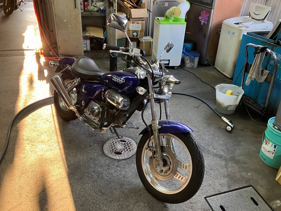 Honda MAGNA50 2004