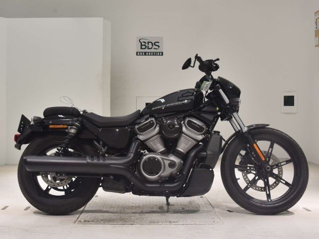 HD RH975 2022