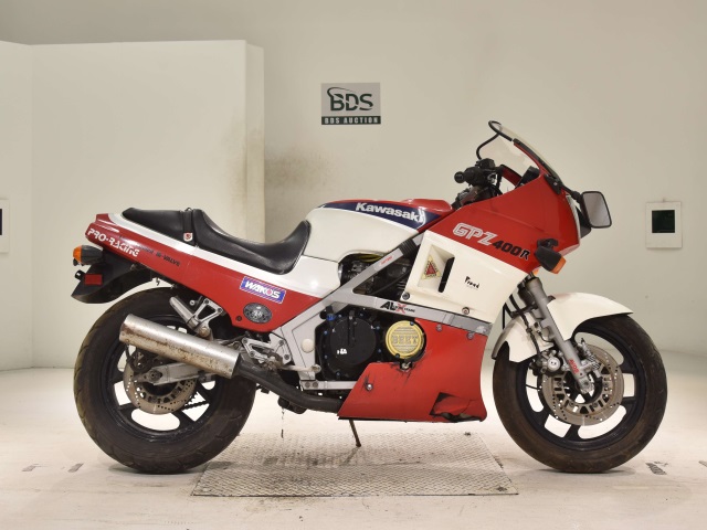Kawasaki GPZ400R 1985