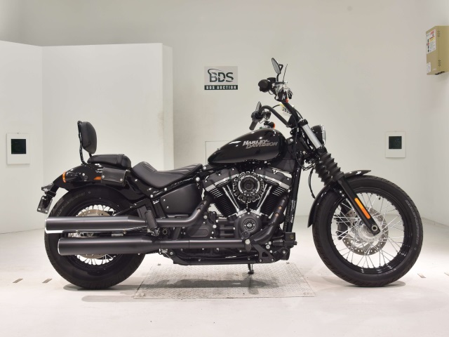 HD STREETBOB FXBB1750 2020
