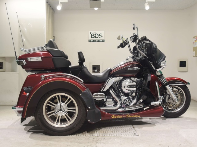 HD ELECTRA GLIDE FLHTCU1690 TRIKE 2015