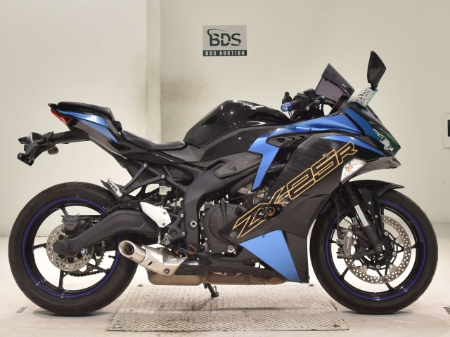 Kawasaki NINJA ZX-25R 2021