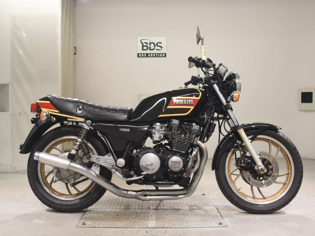 Yamaha XJ750E 1982