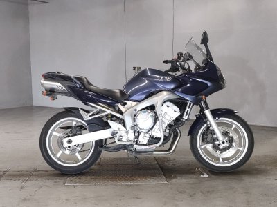 Yamaha FZS600 FAZER 2004