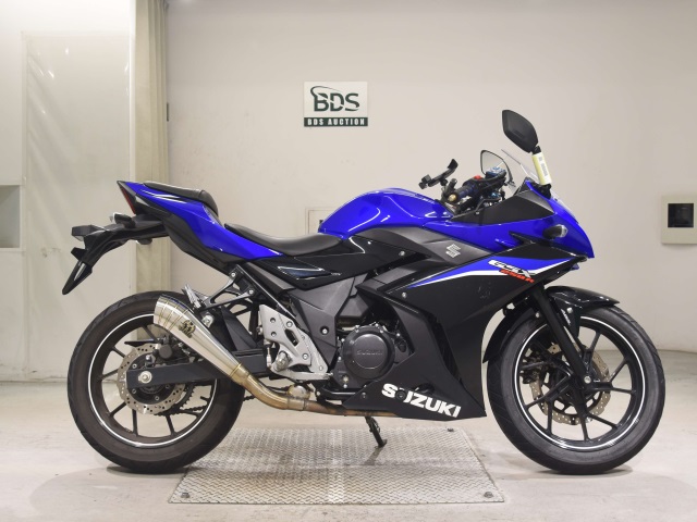 Suzuki GSX250RA