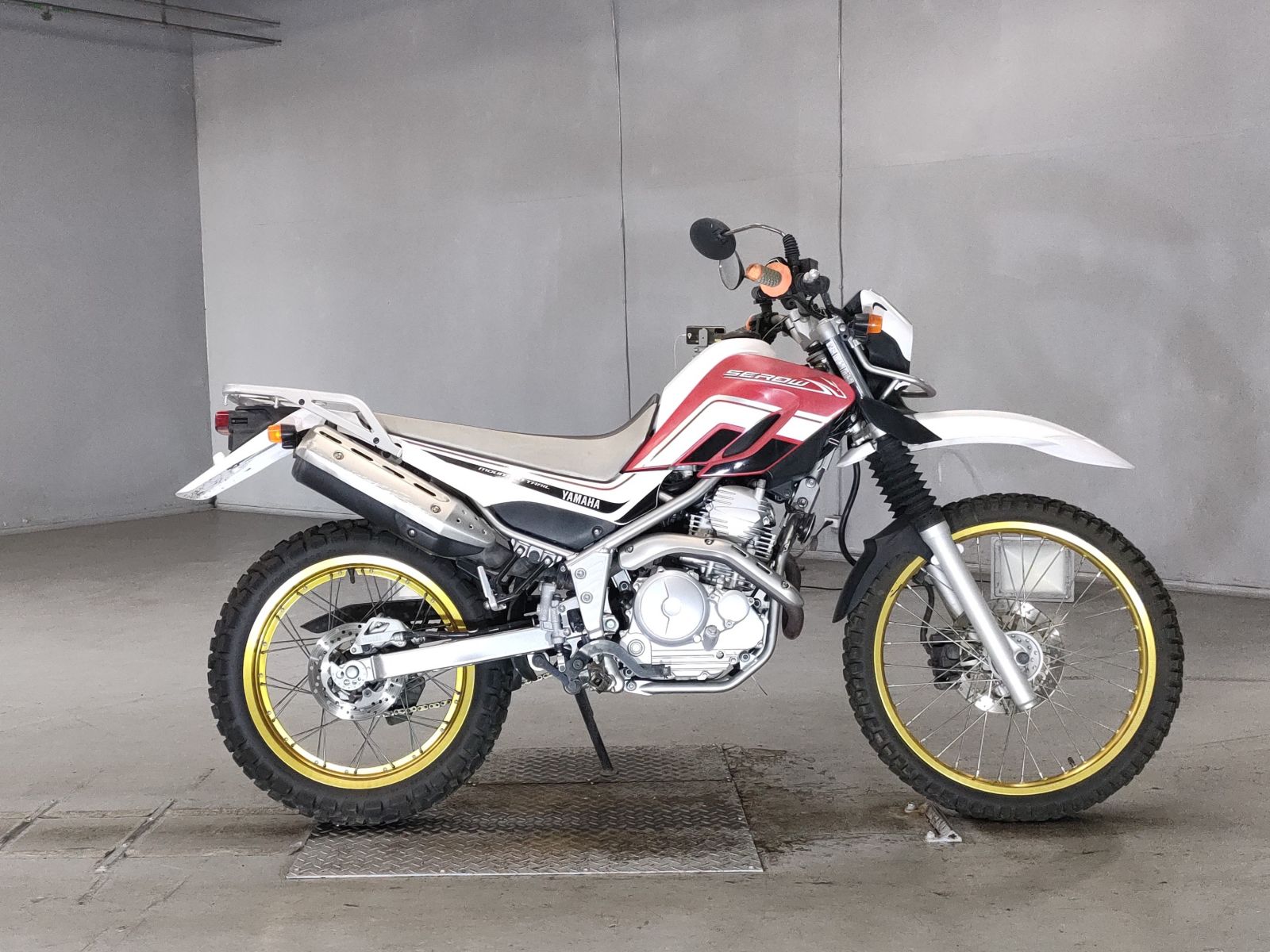 Yamaha SEROW XT250 2008