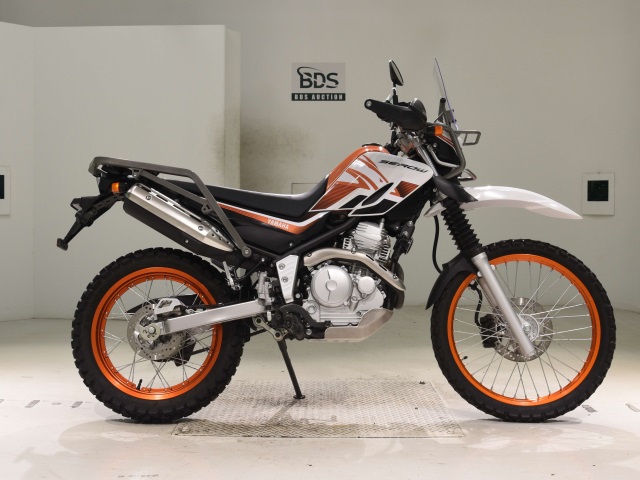 Yamaha SEROW XT250 2018