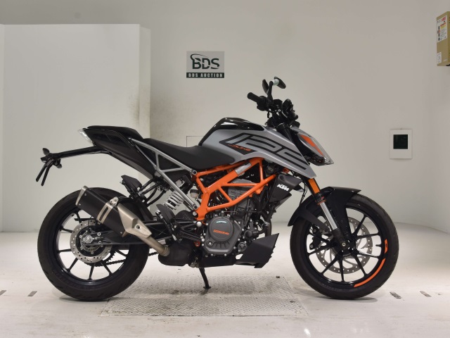 KTM 125 DUKE 2022