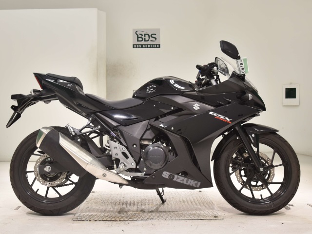 Suzuki GSX250RA