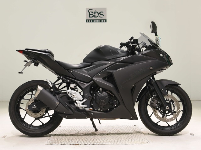 Yamaha YZF-R25 2018