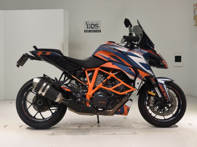 KTM 1290 SUPERDUKE GT 2020