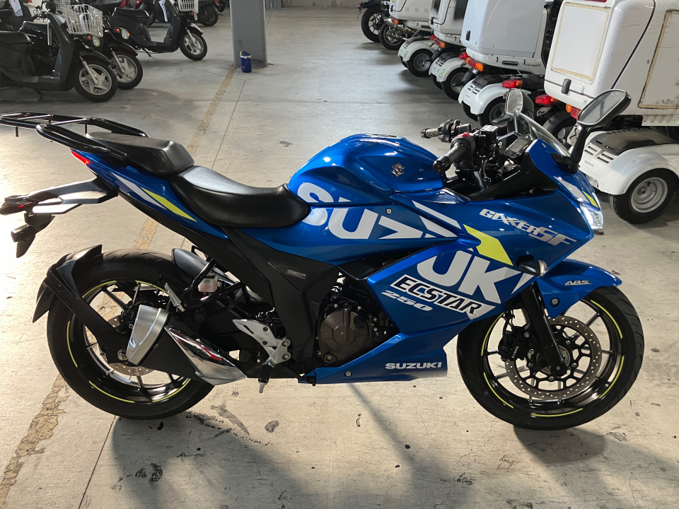 Suzuki GIXXER SF250