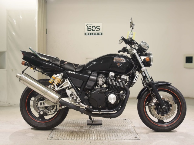 Yamaha XJR400 2006