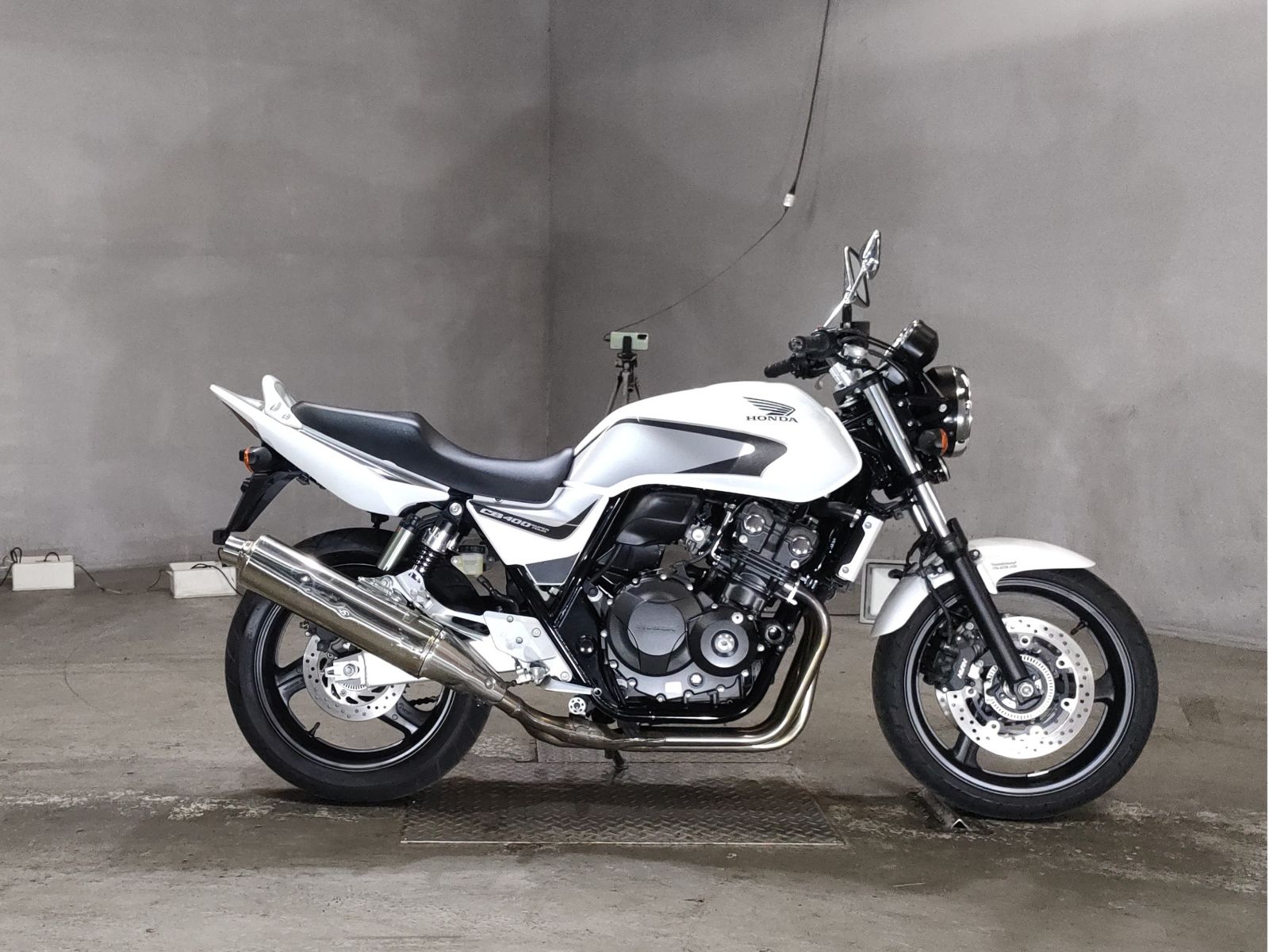 Honda CB400SFV 2010