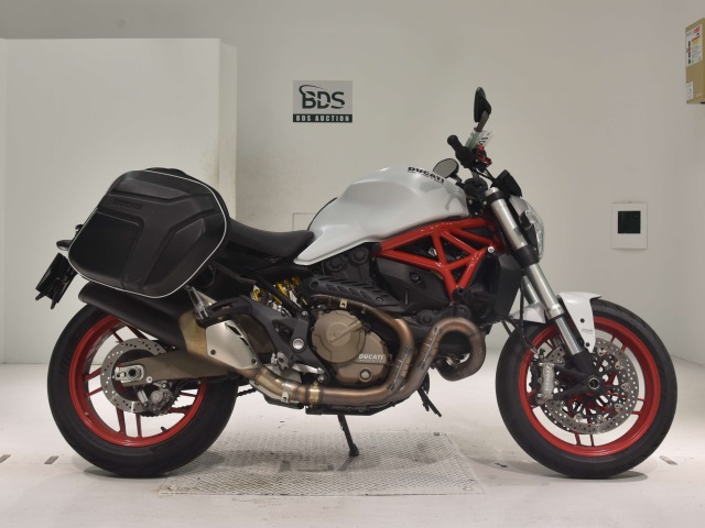 Ducati MONSTER 821 2015