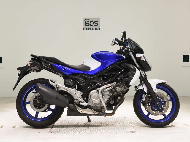 Suzuki GLADIUS SFV400 2013