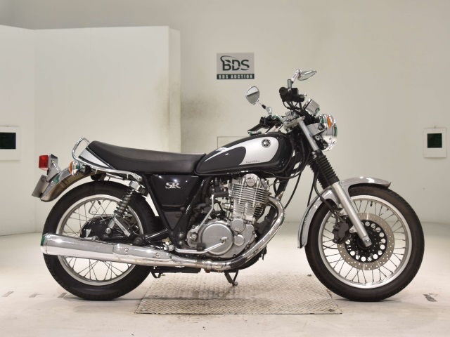 Yamaha SR400 2021