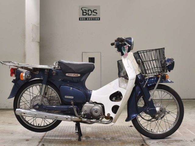 Honda C50 2002