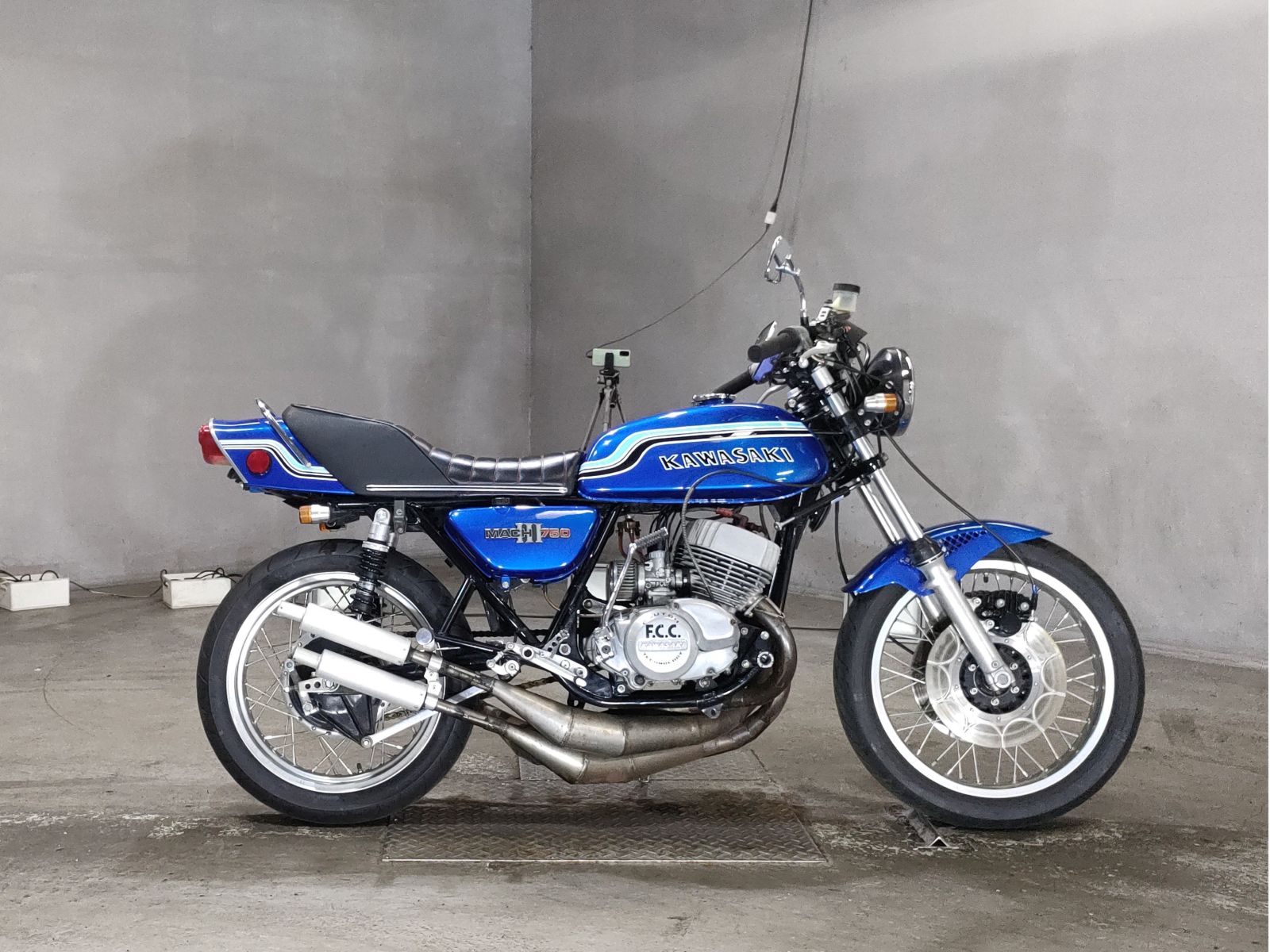 Kawasaki 750SS 2000