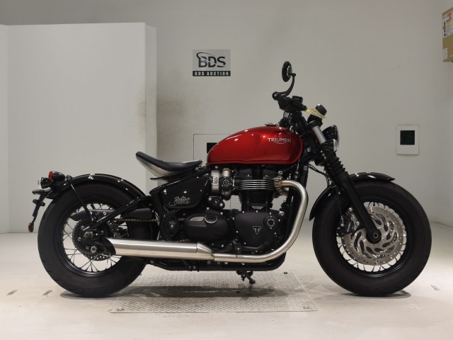 Triumph BONNEVILLE BOBBER 2023