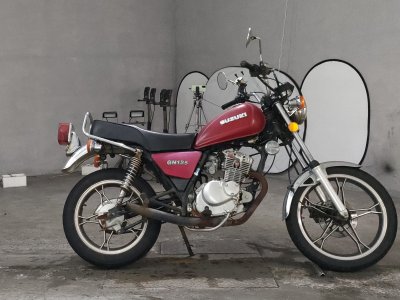Suzuki GN125H 2015
