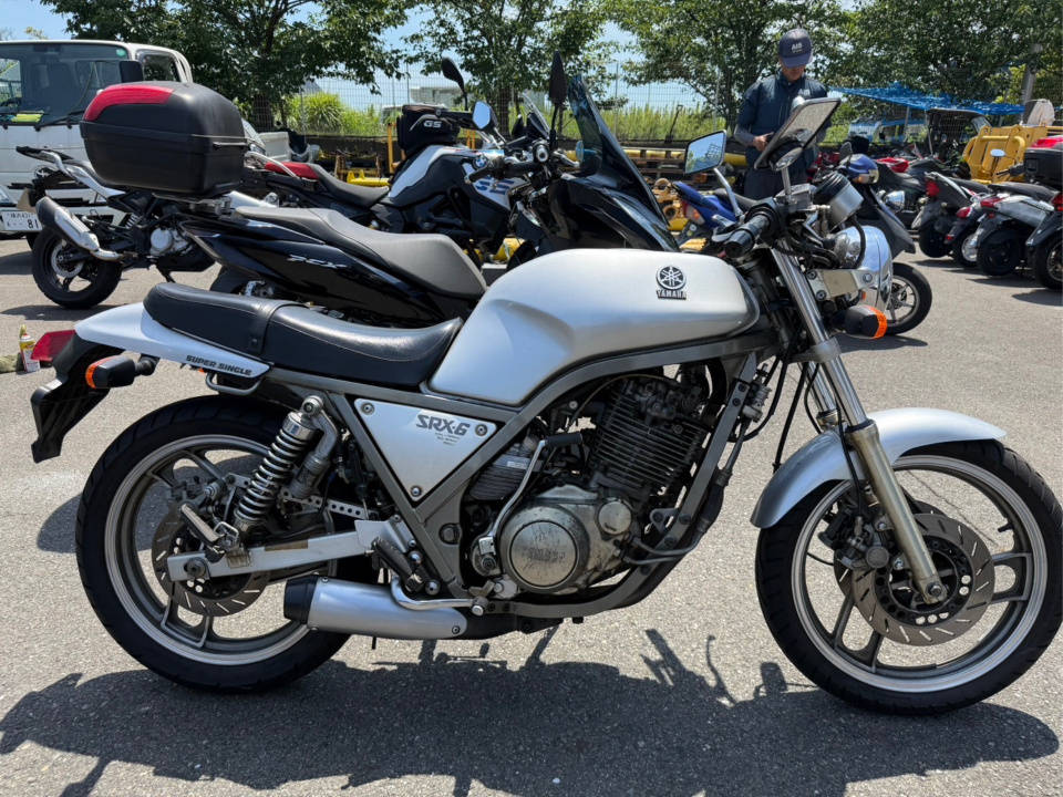 Yamaha SRX600