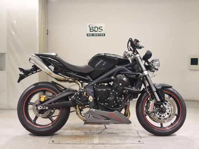 Triumph STREET TRIPLE 2009