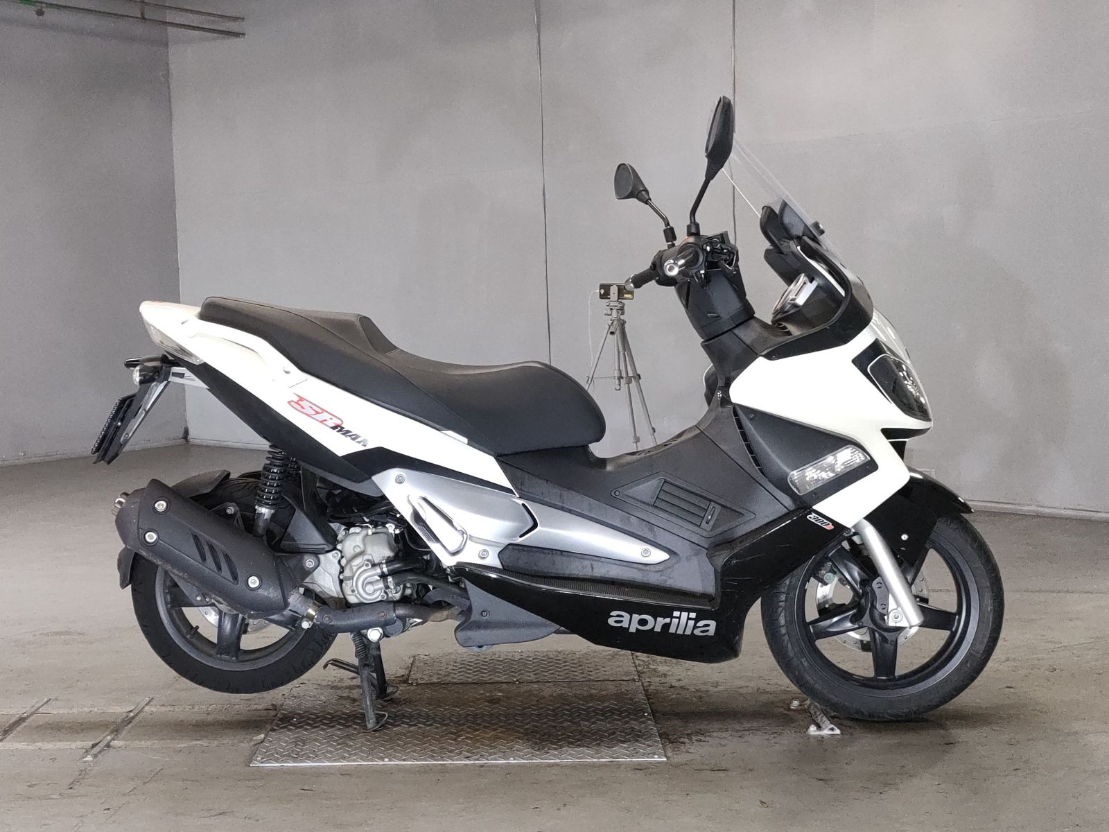 Aprilia SR MAX300 2015