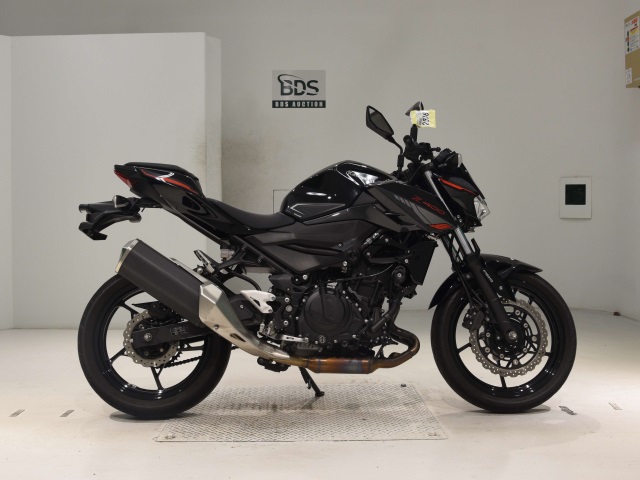 Kawasaki Z400 2023