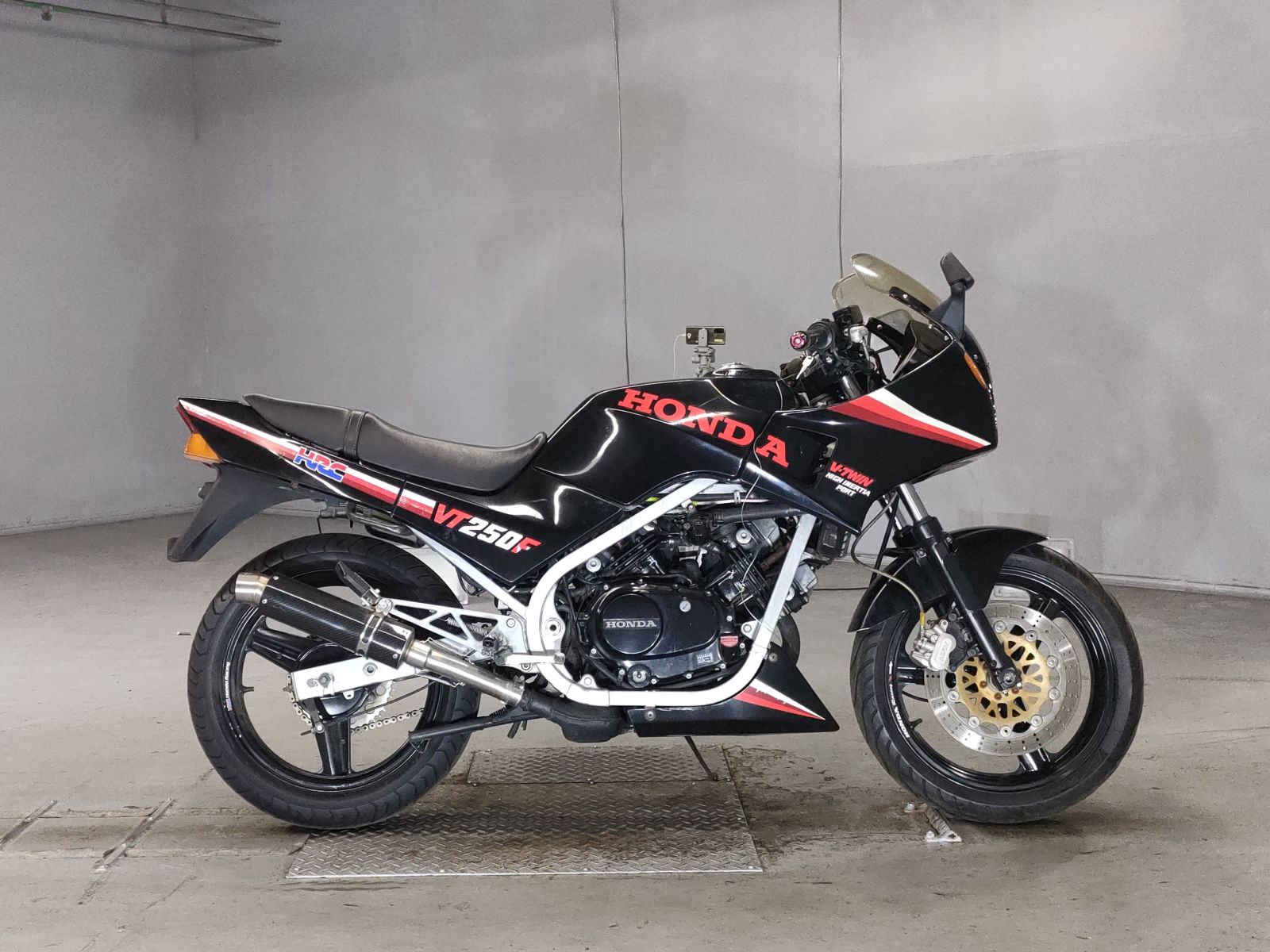 Honda VT250F XELVIS