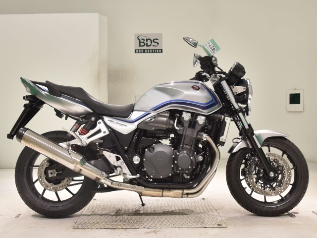 Honda CB1300SF 2024