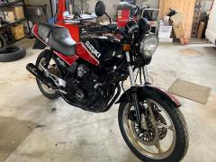 Suzuki GSX400 1983