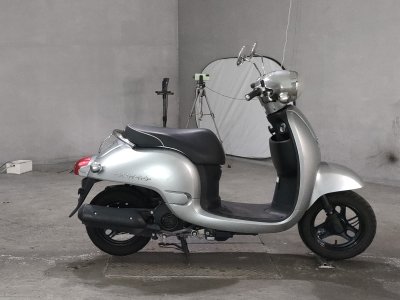 Honda GIORNO 2011