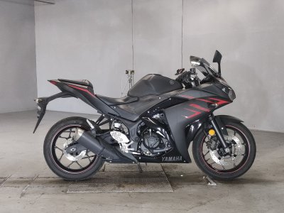 Yamaha YZF-R25 2017